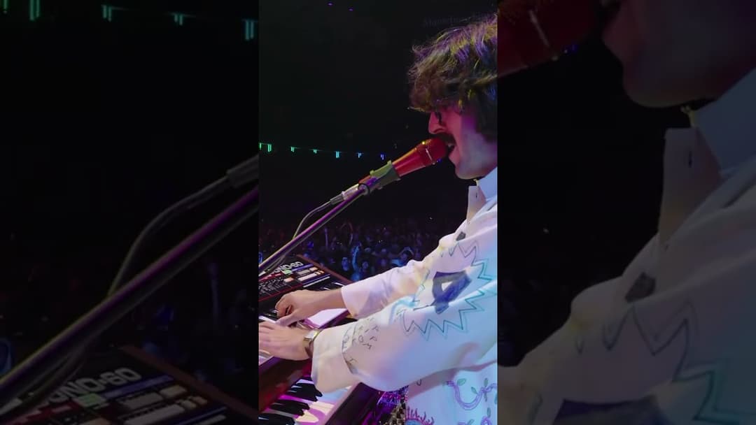 Animal feat. Stuart Bogie 🎷 Andrew McGovern 🎺 and Dave Nelson 🐘 at MSG! #goose #jam #liveband Thumbnail