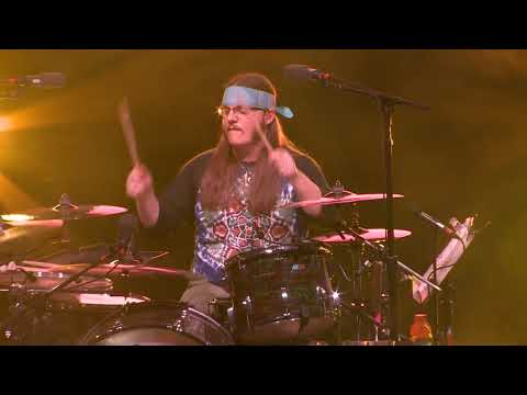 Pilgrims, Driving Song, Papa's Home, Chilly, Cease Fire, Driving, Arleen, Chilly (Live at Red Rocks) Thumbnail