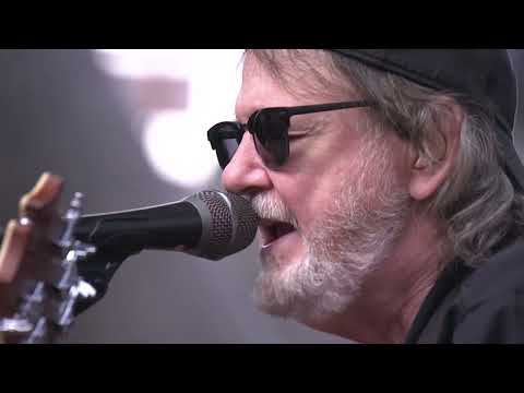 Holden Oversoul → Action Man  (Live at Red Rocks) Thumbnail