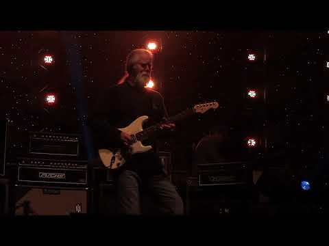 Bust It Big (Live in Birmingham) Thumbnail