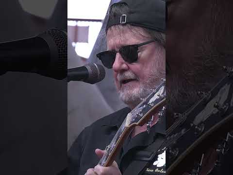 Junior (Live at Red Rocks Clip) Thumbnail