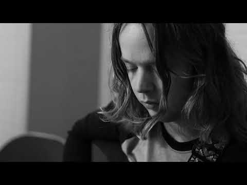 La Cucaracha - Billy Strings Backstage Thumbnail