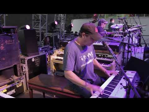 Jaded Tourist (Live in Wyoming) Thumbnail