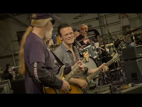 Me and the Devil Blues w/ the Dickinson Brothers (JazzFest 2015) Thumbnail