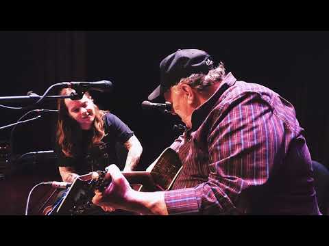 Billy Strings Gifts Signature Model Guitar to Dad Thumbnail