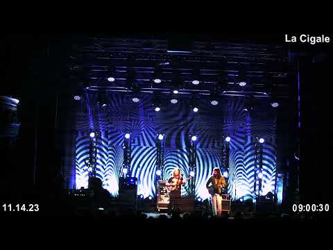 Billy Strings - Dos Banjos (Live at La Cigale, Paris, FR 11/14/23) Thumbnail