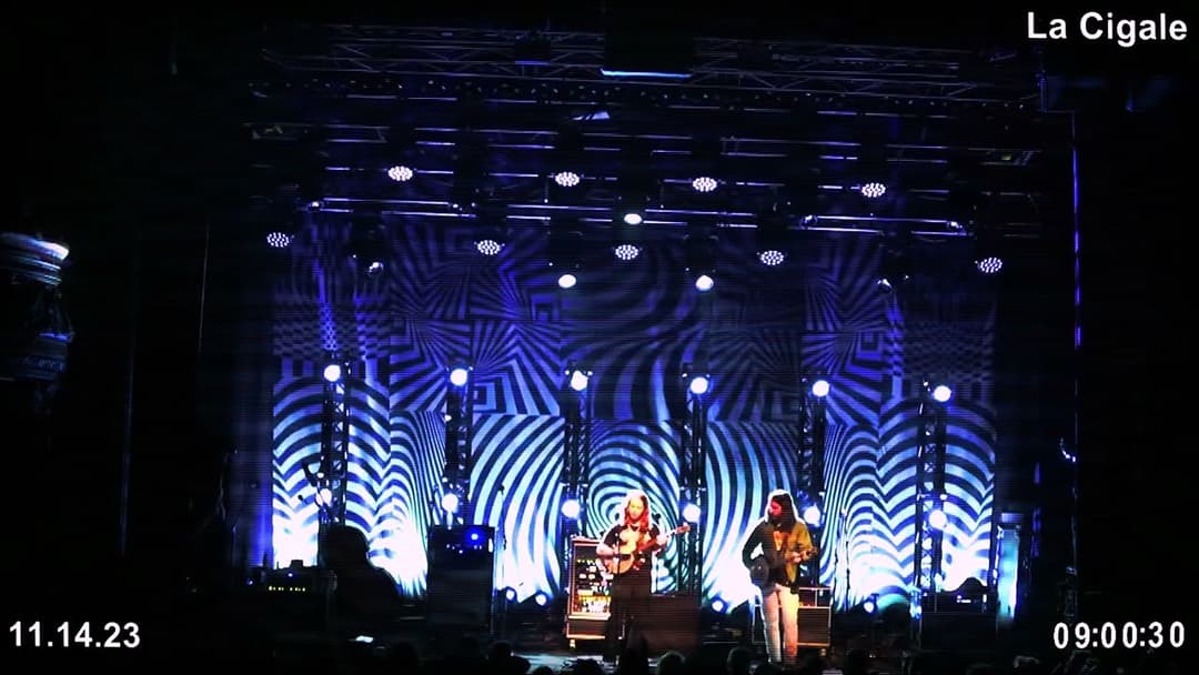 Billy Strings - Dos Banjos (Live at La Cigale, Paris, FR 11/14/23) Thumbnail
