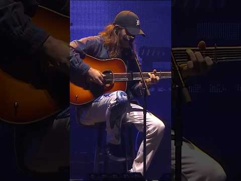 Docs guitar LIVE from Minneapolis #billystrings #bluegrass #guitar Thumbnail