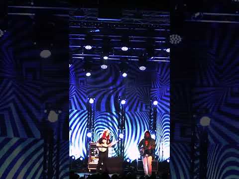 Dos Banjos (Live at La Cigale, Paris, FR, 11/14/23) #LiveVol1 Thumbnail