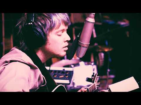 Billy Strings & Fences - Globe (Official Music Video) Thumbnail